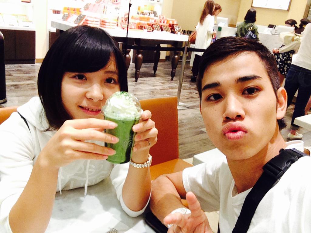 Baske07Yu's tweet photo. からのダイバーシティ東京なう😊
GODIVAなう😆
めっちゃ美味い
それにしても人多すぎ。笑
#ultrajapan2015 http://t.co/OGhD4gCn48