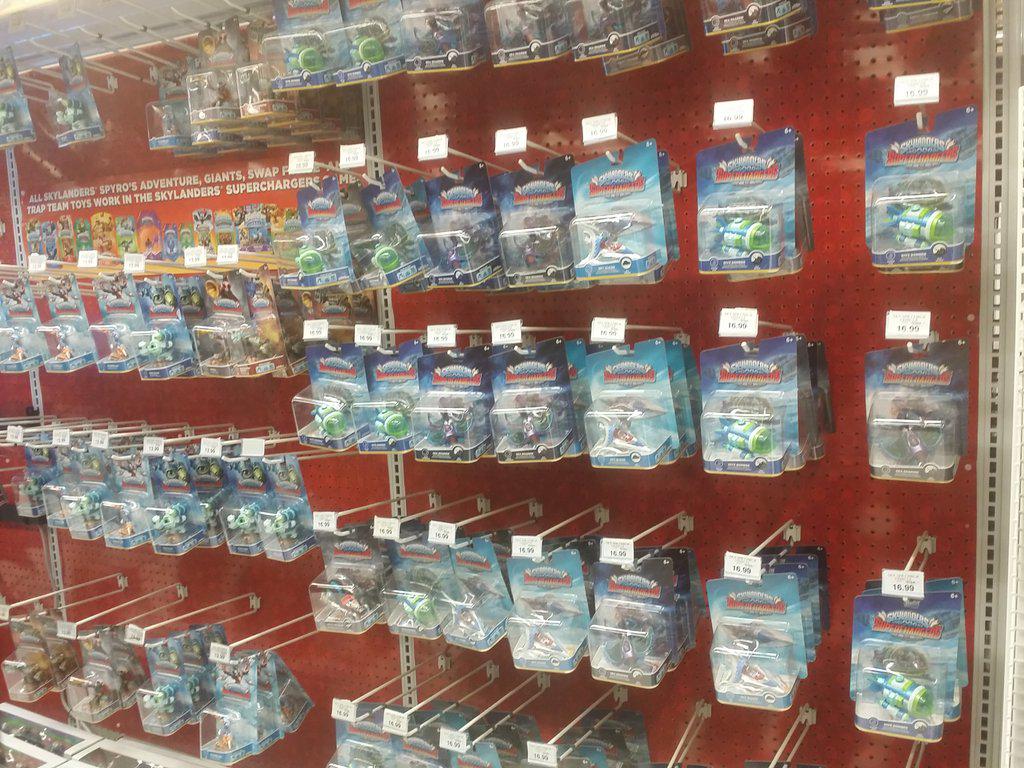 skylanderbuff's tweet image. Bogo 40 percent off superchargers characters and vehicles single packs.@ToysRUs @SkylandersGame