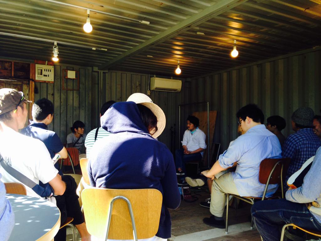 loppisueda's tweet photo. NABOでトークショーしてますよー📚
是非お越しください*ˊᵕˋ)੭ http://t.co/LLb9UEEqkz