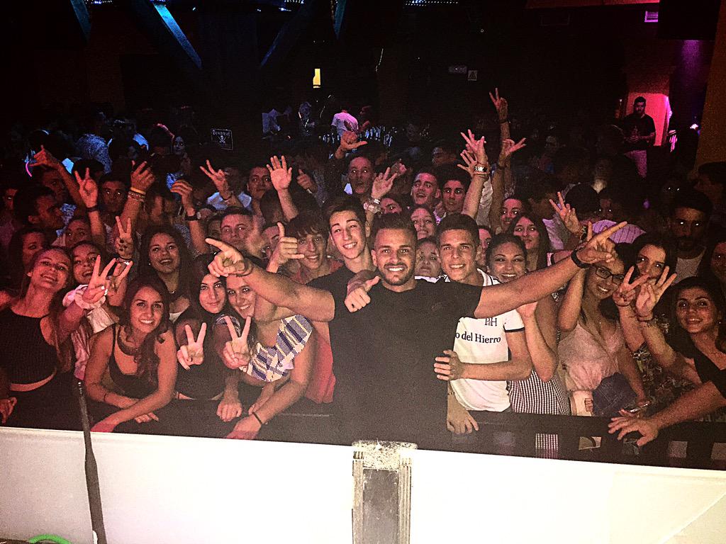 CristianATM's tweet photo. LO HICIMOS AGUADULCE NOCHE 🔝!
Gracias por hacerme sentir especial una noche mas,sois...mi #GentePotente 😊👏🏼👏🏼👏🏼👏🏼👏🏼👌🏼 http://t.co/jkgTT2J1ZO