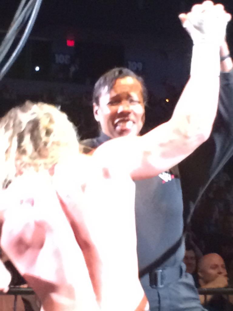 hilljk's tweet photo. @HEELZiggler @WWE here's when guys were dancing back at the GR show. #sideboo http://t.co/NGkw0cw3fy