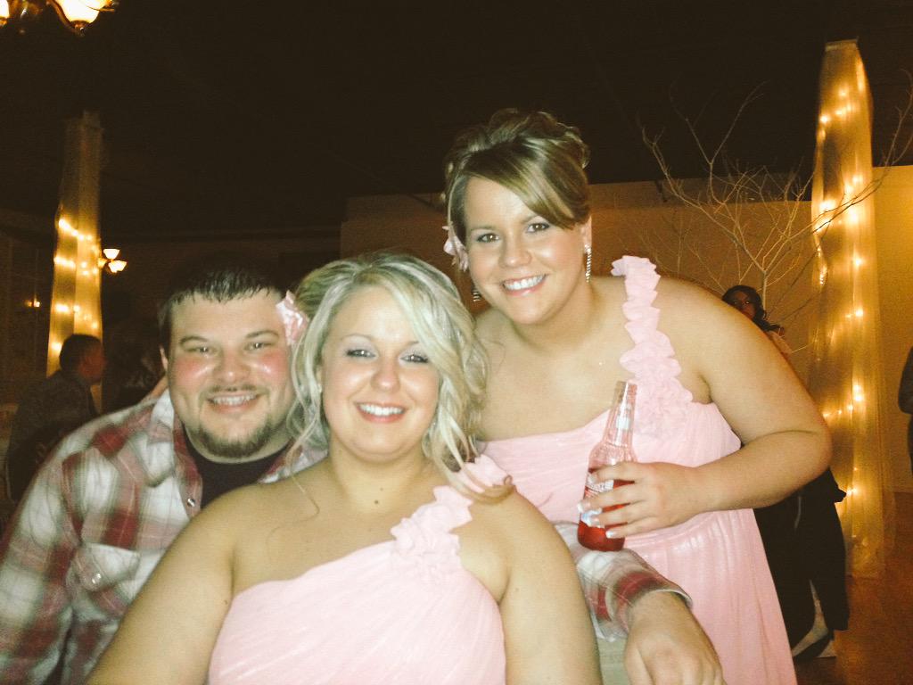 brenee11's tweet photo. 1 week and my bffs tie the knot! #MathesWedding2k15 #3ManWolfpack http://t.co/EOYkDog740