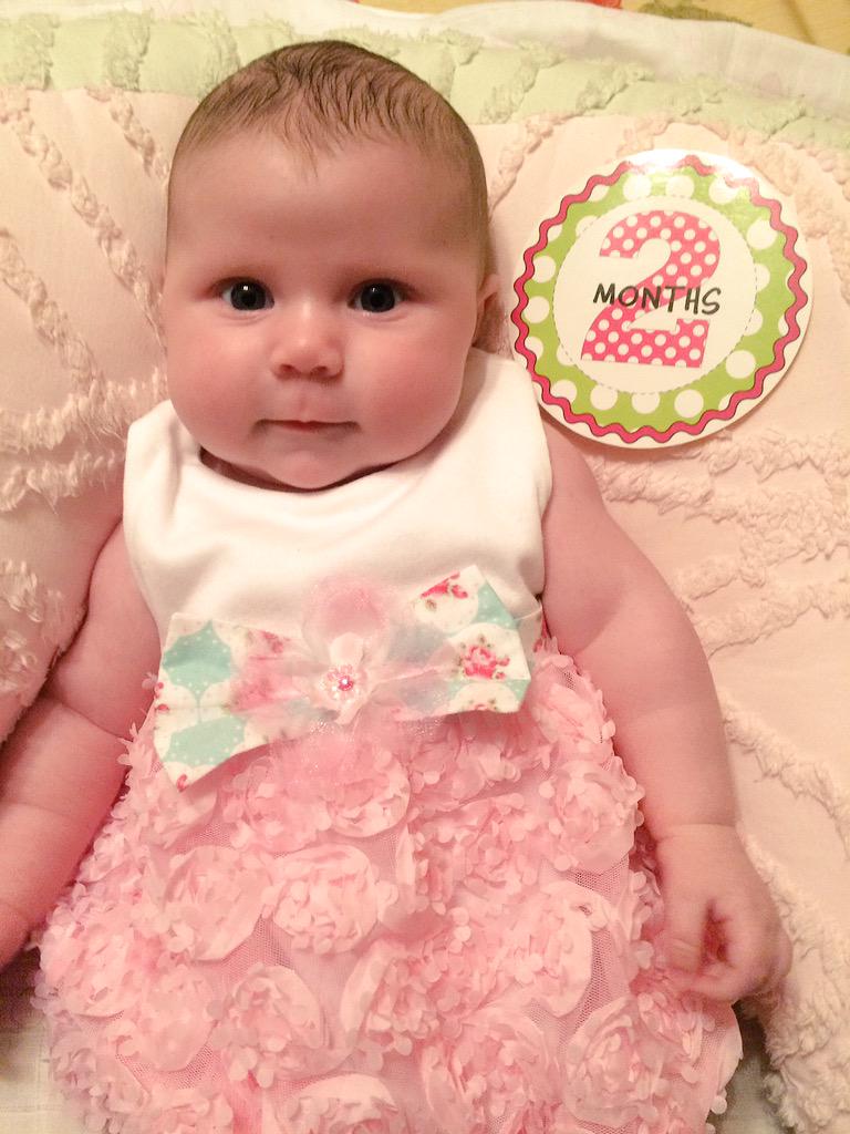 AmyCalvert's tweet photo. 2months old!  So blessed to be this amazing little girls momma!  #frozenembryo10yrs #childofgod #perfectcheeks http://t.co/IbnTakXR09