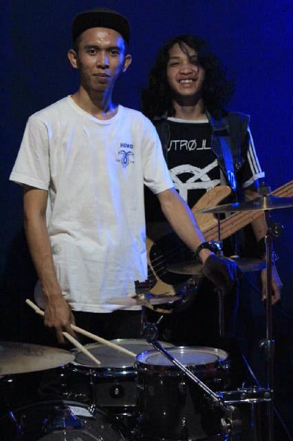 Kabar Twitter bagaimana hari ini sehat ? :) #justsharing #happystory #metalbandung