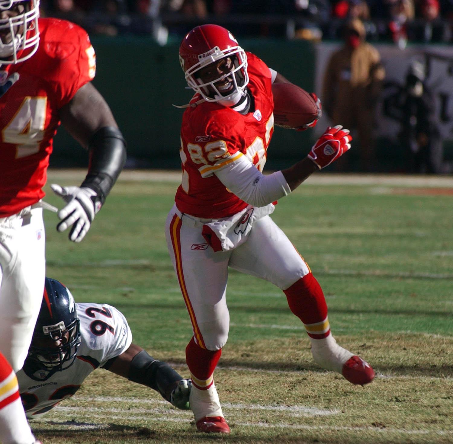 Happy Birthday to Dante Hall, who turns 37 today! 