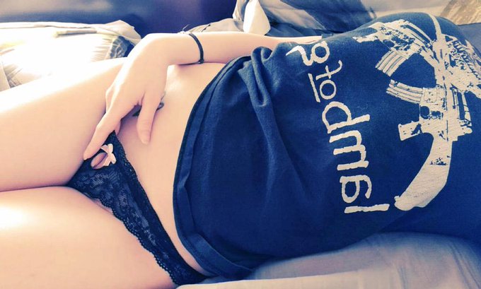 Watch ≫ BirdyLovesIt ≪'s leaked NSFW photo on TwXstars