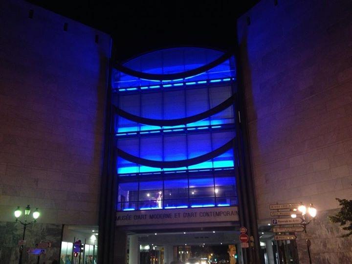 rebeccafrancoi3's tweet photo. Après Sol Lewitt et Arman, la façade @EricAtelier8 au #mamac de nice http://t.co/FfPOBxqw2N