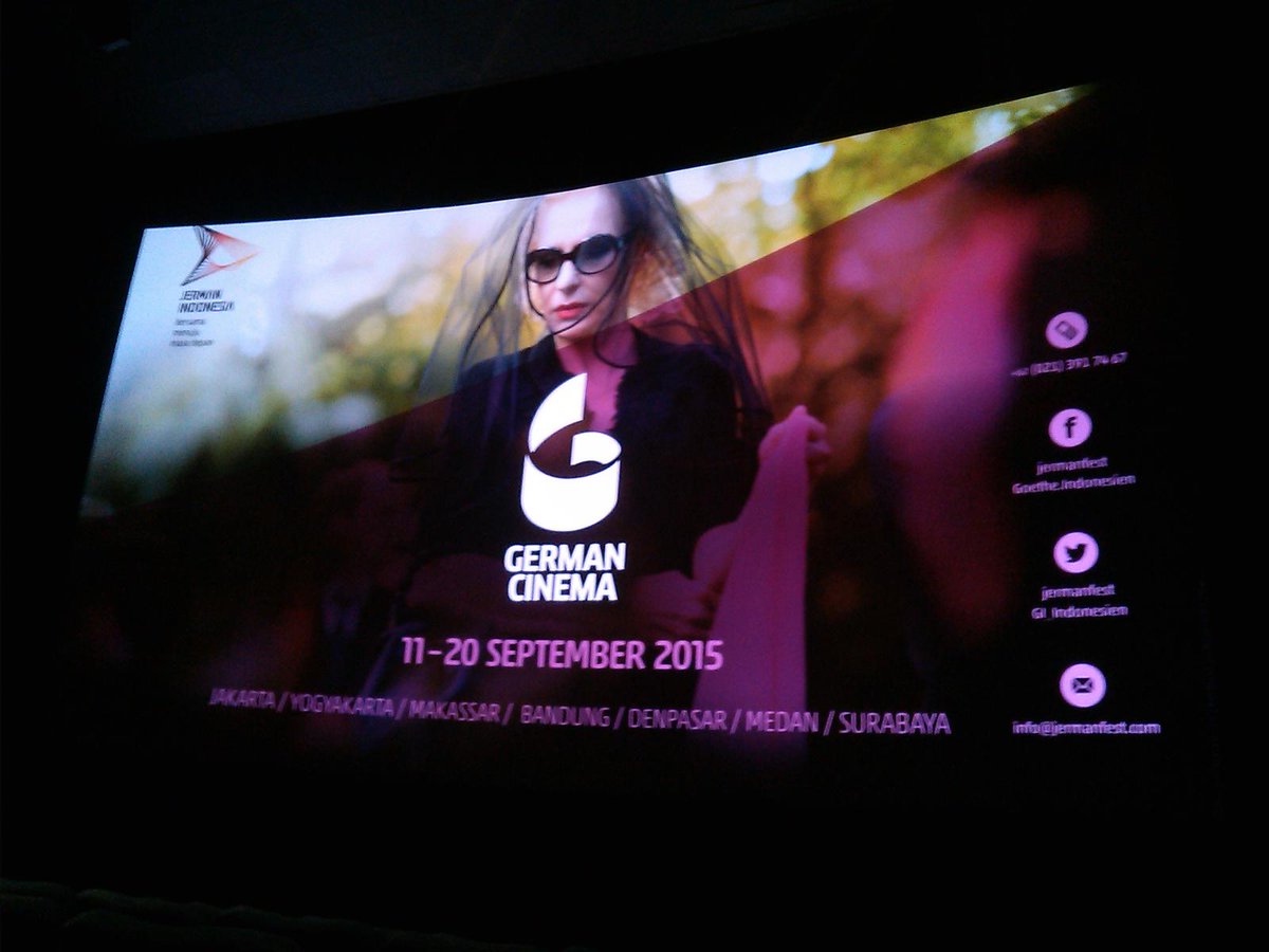 CINEDDICT's tweet photo. Yeay kita udah didalem studio nih😁 http://t.co/1lgC8dllNX