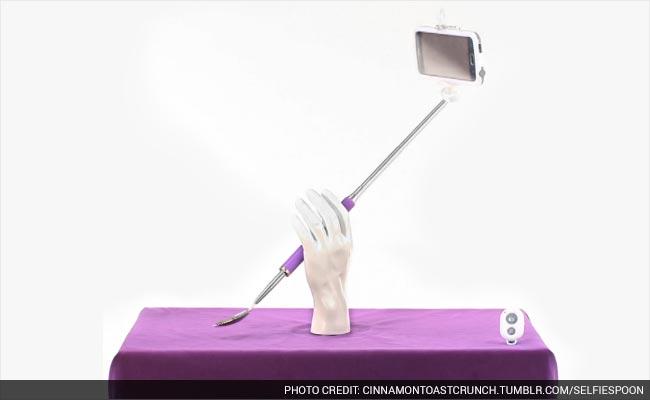 ndtv's tweet photo. Now, 'selfie spoon' that lets you take pictures while you eat http://t.co/ITpBQEnc1i http://t.co/YhO7tMKGoK