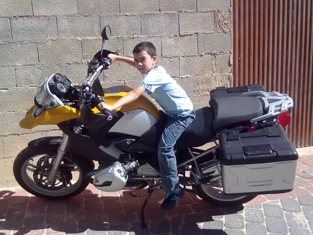 JoseAlbertorc1's tweet photo. Pues si que empezé yo fuerte  :)) 1200Cc http://t.co/7bYrgw8bRz