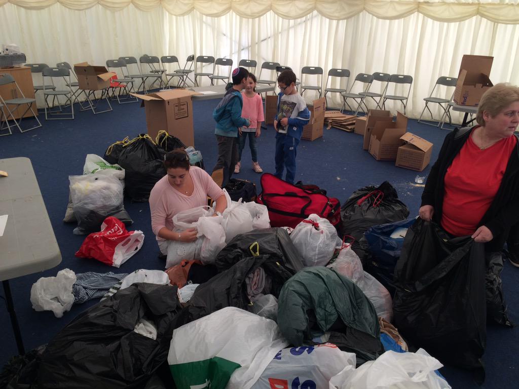 BESChair's tweet photo. Thank you to the fantastic volunteers who've been sorting donations for refugees  since 8am http://t.co/EBsLlyopyu