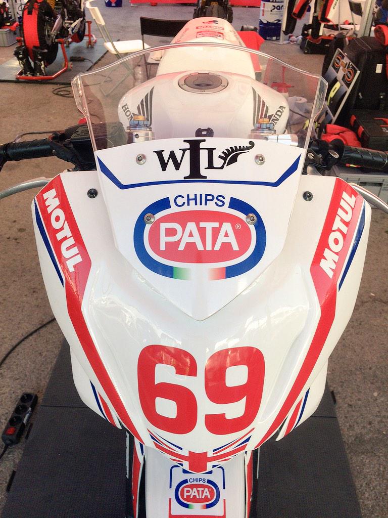 JoshuaHarland's tweet photo. Race day! (15.05)
@WILSportracing 
@thewoodenfloors 
#TheToolBoxProject
#HeldRiderEquipment http://t.co/gm6Z55JsSm