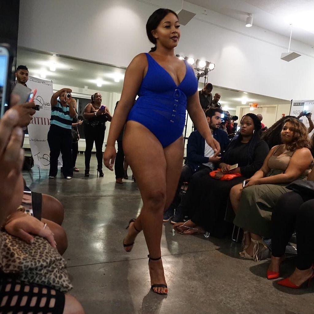 LCSNY's tweet photo. #pno2015 #plusnightout #plusnightout2015 #nyfw #nyfw2015 #latinamagazine by princemurrenny #LCSNY http://t.co/SAqU70jYox