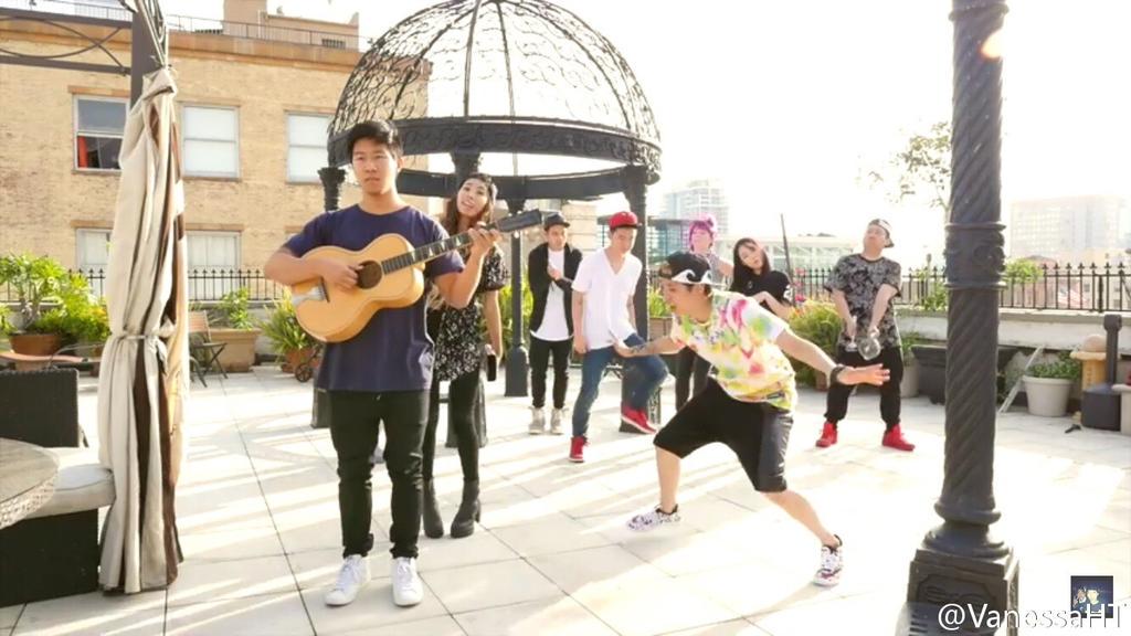 ambreuliu's tweet photo. Random Noises KRNFX&amp;FRIENDS #whatthepineapple #WTP #randomnoises http://t.co/RnqMFlZSjn