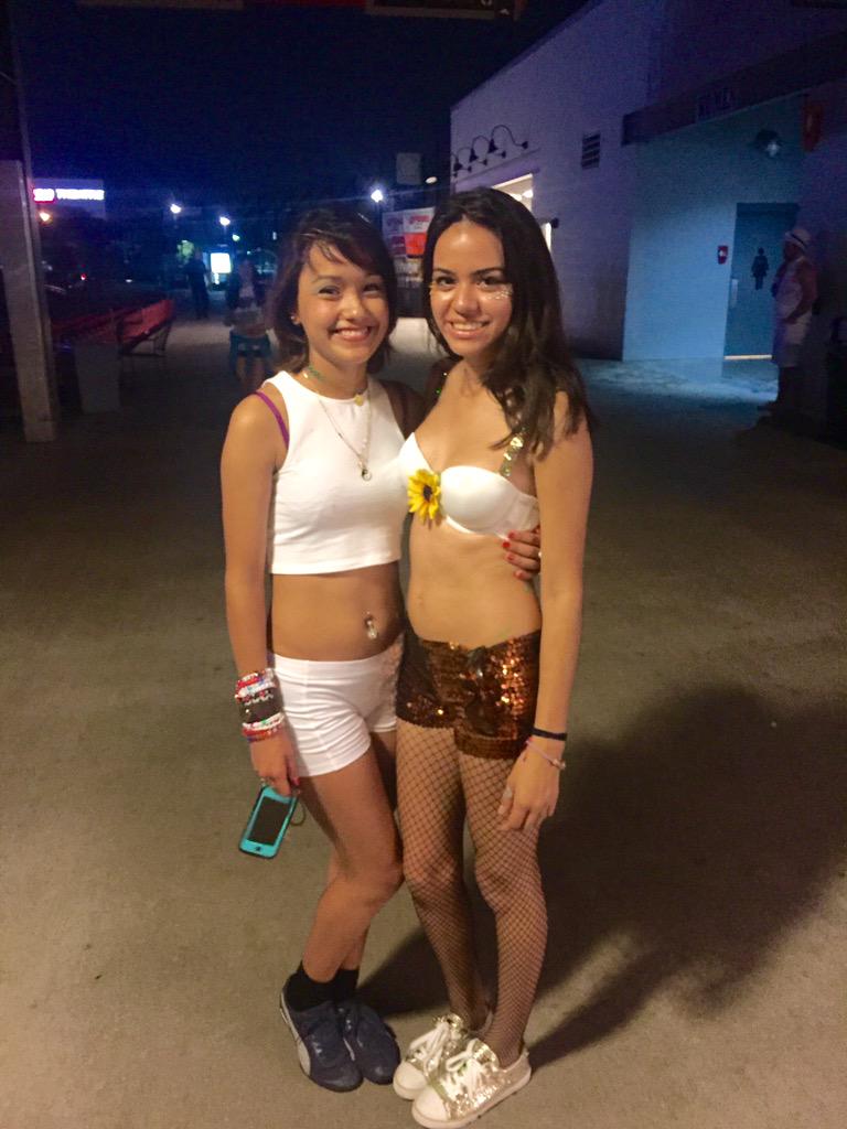 suhh_lee_nuhh's tweet photo. It was lit 😜💜💙 #LIC #RAVEAF @NextLVLEvent @LICDallas http://t.co/kpi8SXfTlD