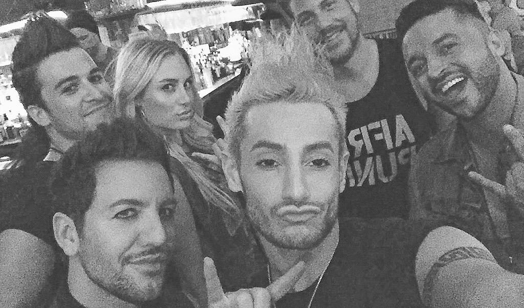 had a SCREAMIN' time tonight at #UniversalHHN with my boos!!! 👻👻👻👻👻👻💕 instagram.com/p/72DgVLMioe/