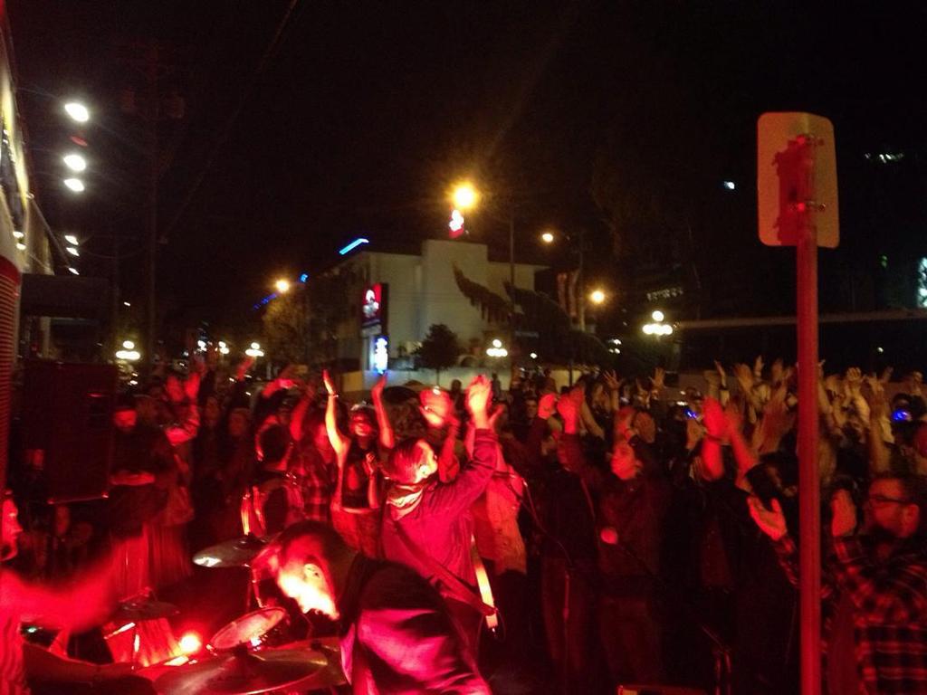 yyjrocktogs's tweet photo. A legendary @acresoflions set outside CMCT! Just started, get down here, no lines! #riff20… http://t.co/dSa7xzZJat http://t.co/LJ3J1fNMui