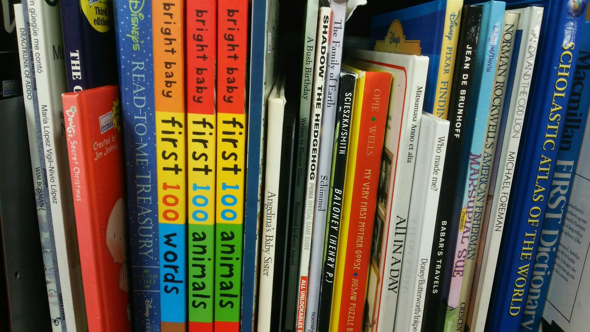 suupabasu's tweet photo. Something is amiss in the English children's book section. http://t.co/bzRs4Cwwxl