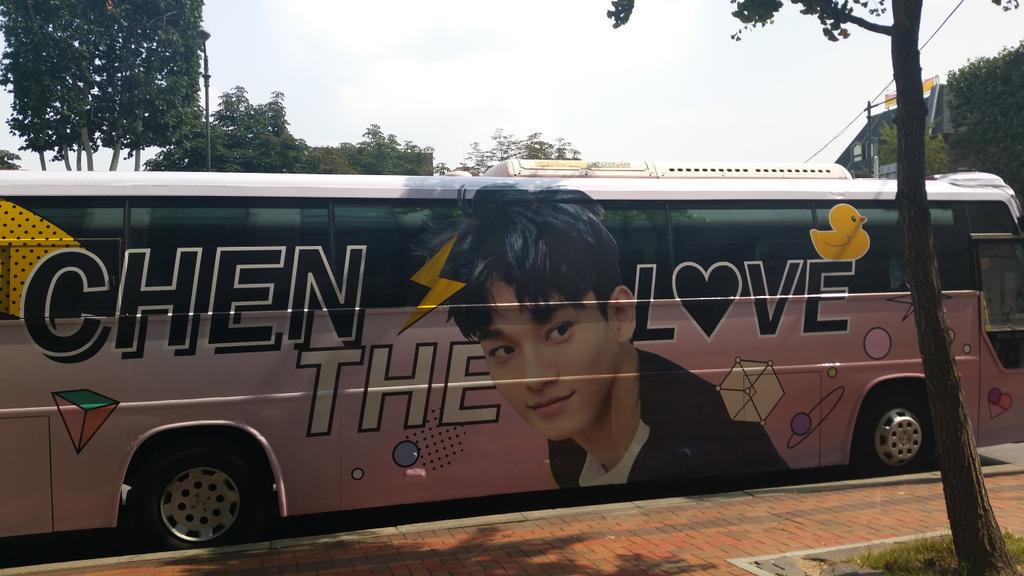 <a href="/chenbus_union/">붕붕첸유니온</a> 드디어!!! 오늘은 붕붕첸을 봤어요!!!!!! 종대사진 아주 예쁘고 버스색깔도 예뻐요 ♡