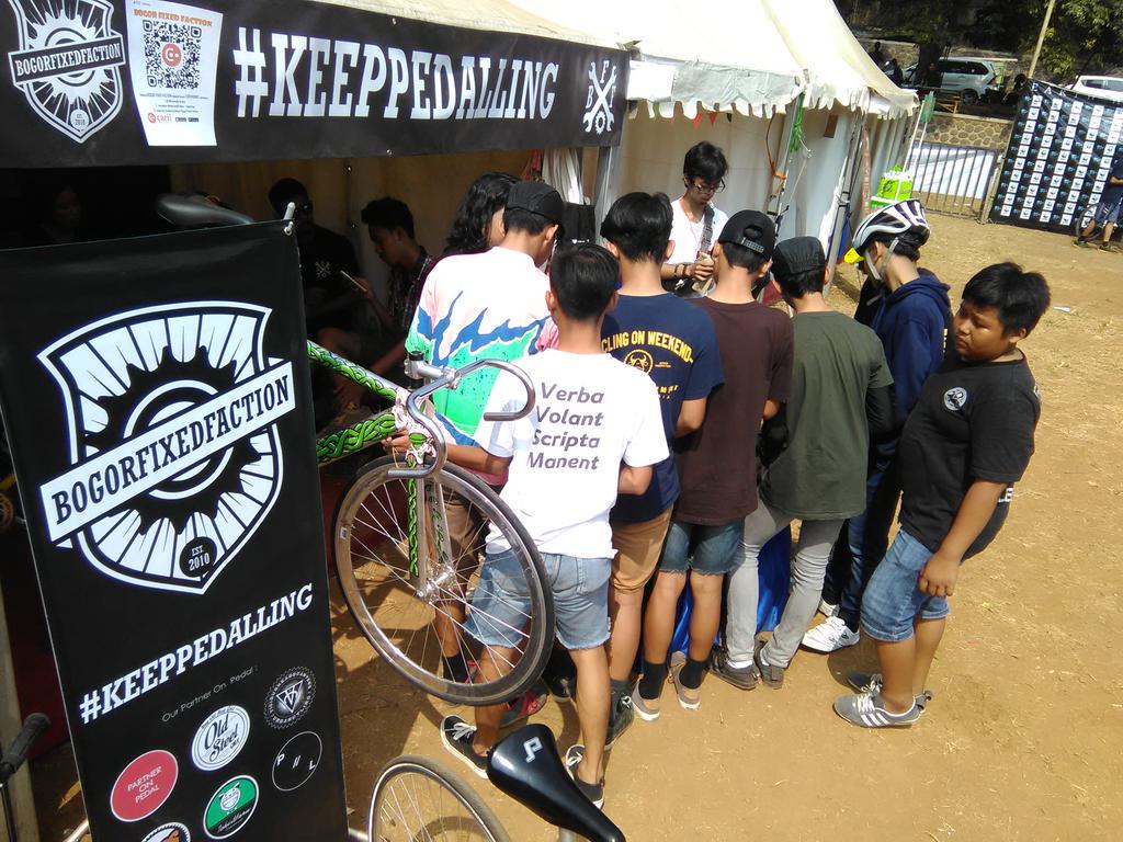 Yo ayok mampir ke <a href="/BOOMfestbogor/">BOOMfestBogor</a> 

Jam 4 sore ini kita akan perform loh. 
#SupportYourLocalMovement