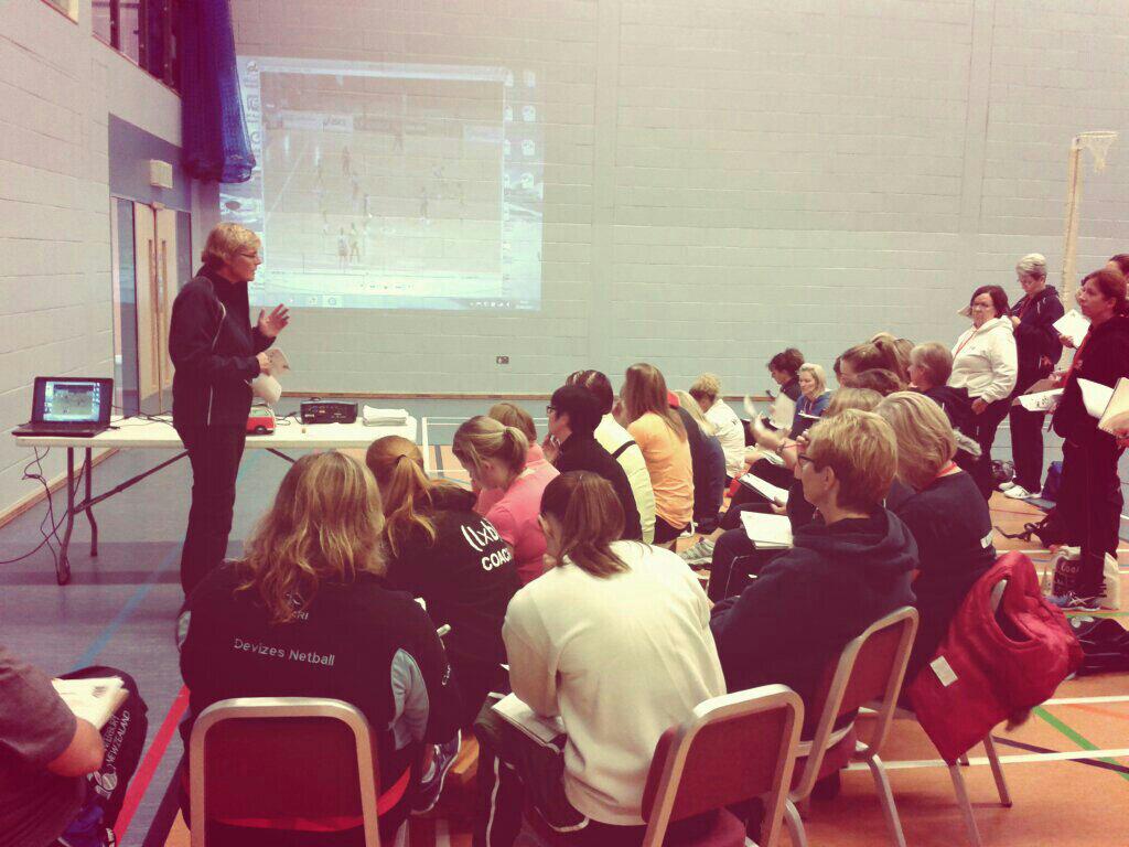 ENCoaching_'s tweet image. 9:15am and our #mtgl coaches are already getting stuck in #gameunderstanding