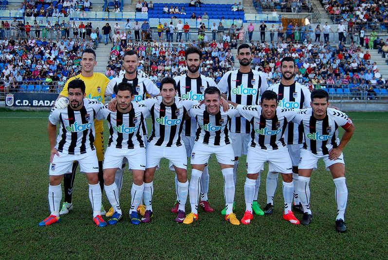 CDBadajozStats's tweet photo. Buenos días blanquinegros. Ayer, día histórico y especial para nuestro @CDBadajoz1905 . ¡Sigamos creciendo! #AúpaCDB http://t.co/lnNnbpD51P
