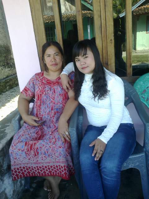 putrialbara's tweet image. My family