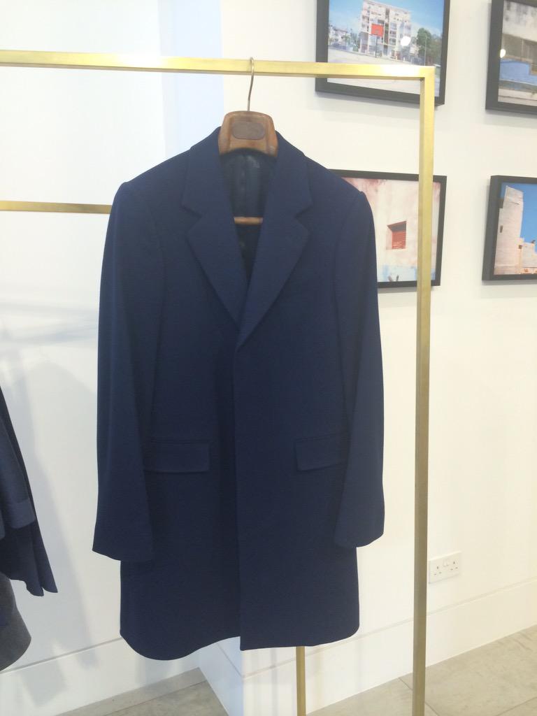 いいコートを持つことは紳士の要諦だ。最新号で紹介しているE.TAUTZの