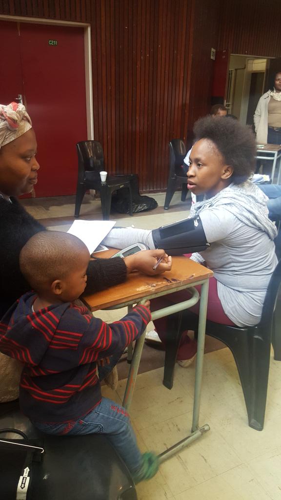 Peniel_SDA's tweet photo. Knowing your blood pressure helps reduce the risk of suffering from diabetes, stroke and heart disease...#Health Expo http://t.co/H18q7cDRT5