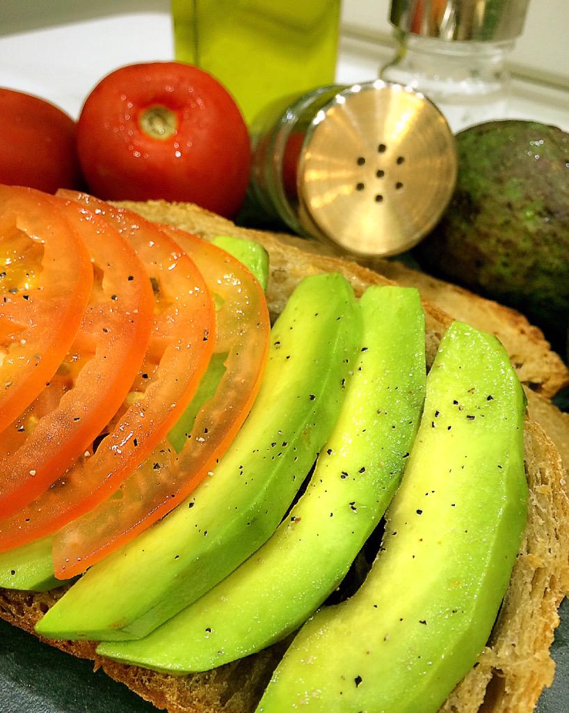 A must try. Special Avocado Sandwich on brown bread and tomatoes. For healthy #breakfast #lunch #dinner <a href="/Booncoffee/">BoonCoffee</a>