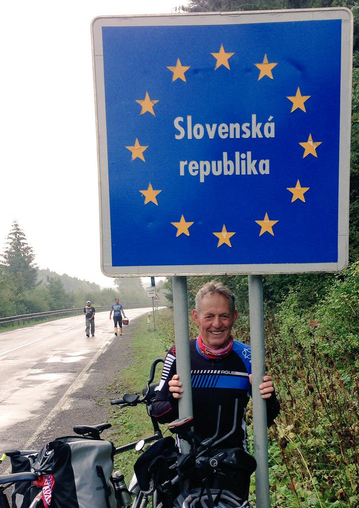 MaxsteinFietsen's tweet photo. #nieuws #maxstein finished in Slowakije 1389 km in 13 days @KOGA_bikes groet Robert &amp; Jaap http://t.co/3vecGTg2kB