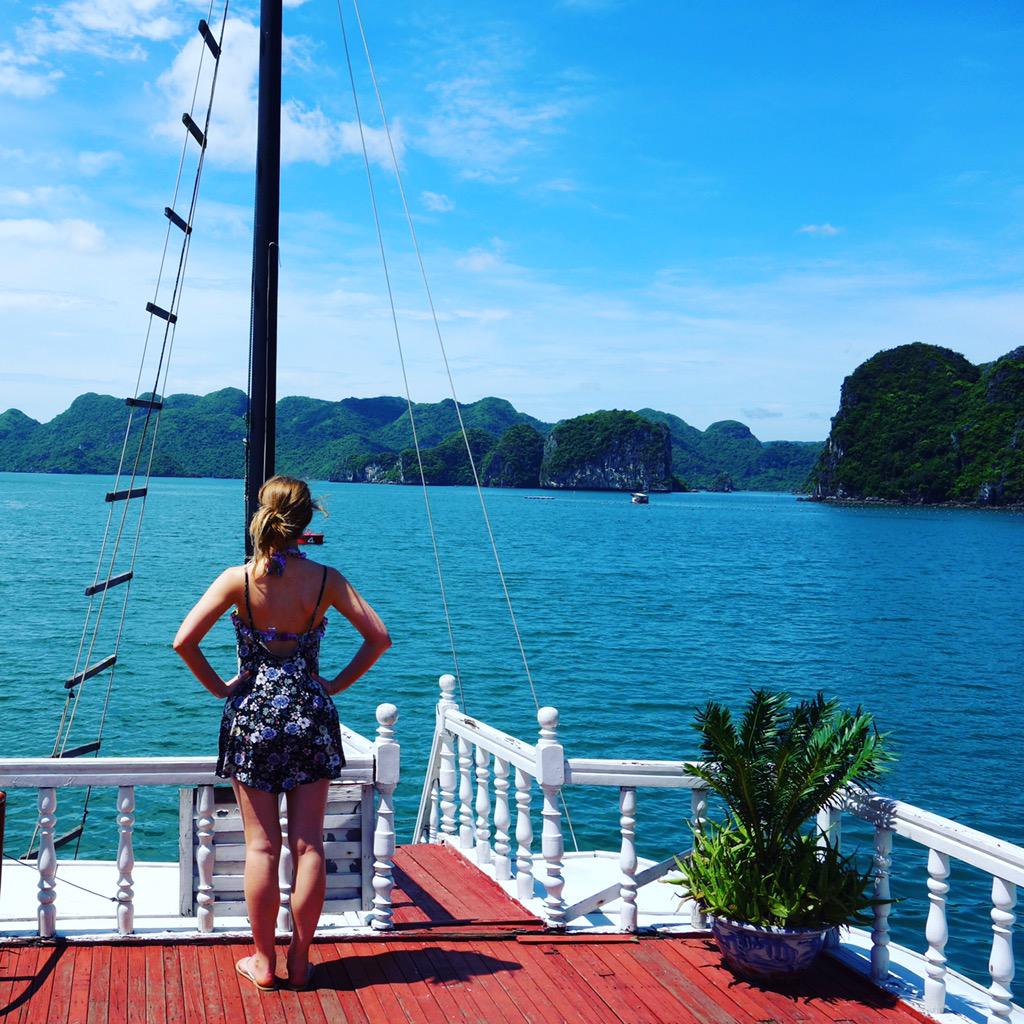EveryAdventure_'s tweet image. Here's what to expect on a junk boat tour of #Halong Bay bit.ly/1NETl7q #Vietnam #travel #ttot #travelguides