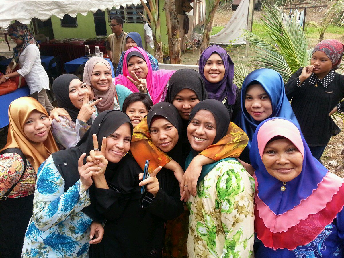 ccscpd's tweet photo. Prog FA : Kasih Sayang ke Syurga d Sg Buluh Selangor bersama residen CCSC PD http://t.co/jvhziB9IFN