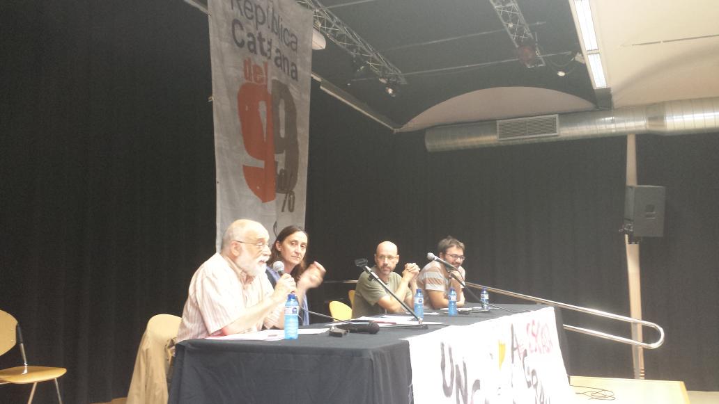 PConstClot's tweet photo. Una Catalunya sobirana ha de ser municipalista. Donem el poder als municipis @aoliveres #LaSedeta #PoderConstituent http://t.co/eTboPythTY
