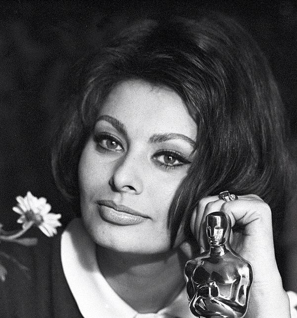 \"If you haven\t cried, your eyes cannot be beautiful\"

Happy birthday to the great Sophia Loren... 