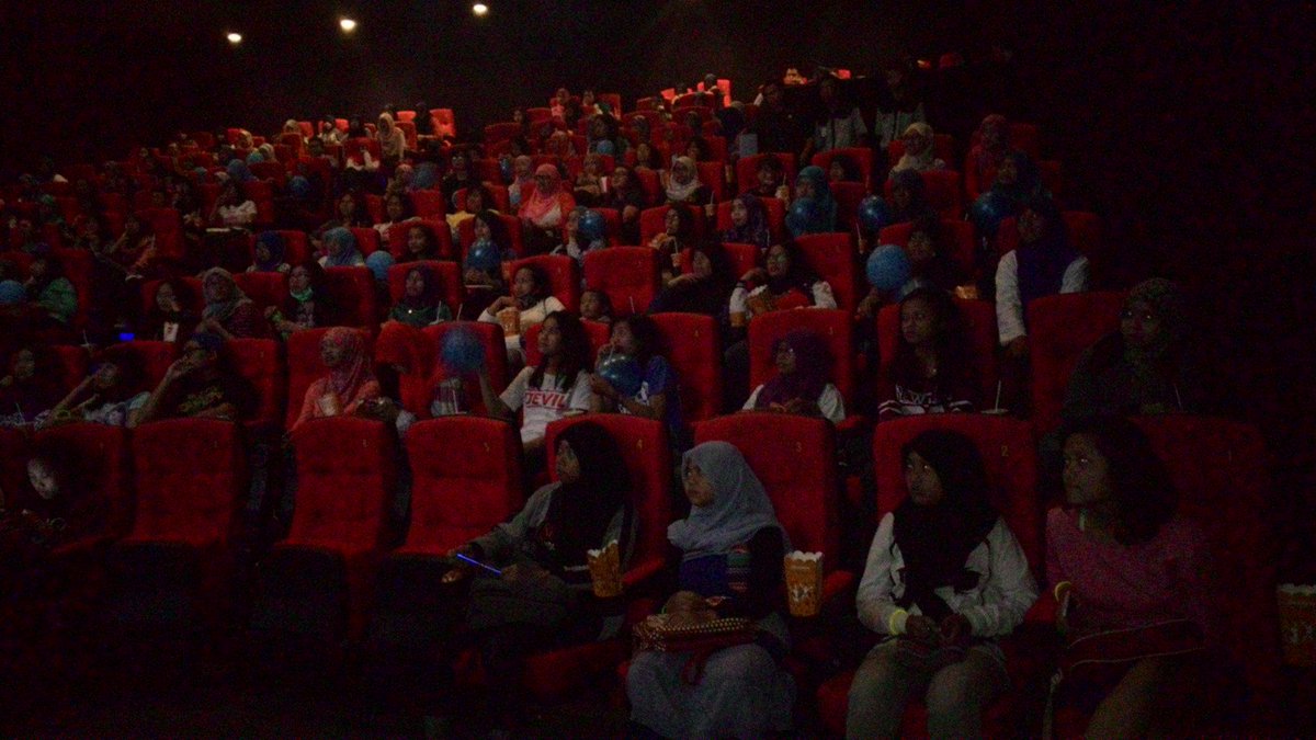 Platinum_Solo's tweet photo. Thanks udah nonton #SMTOWNTHESTAGE di #platinum_solo kalian sangat luar biasa 😘😘😘😍😍😍 http://t.co/i7gwCidVaz