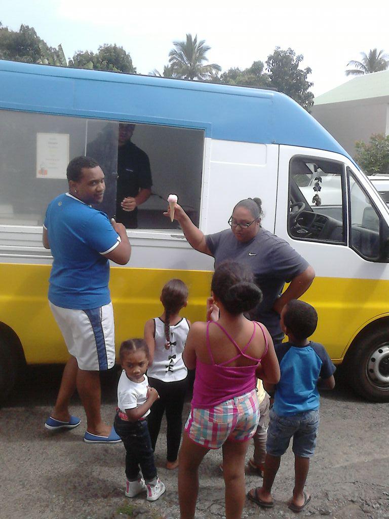 Marie Judith Bluker On Twitter Le Soleil Donne Sur L Ile De La