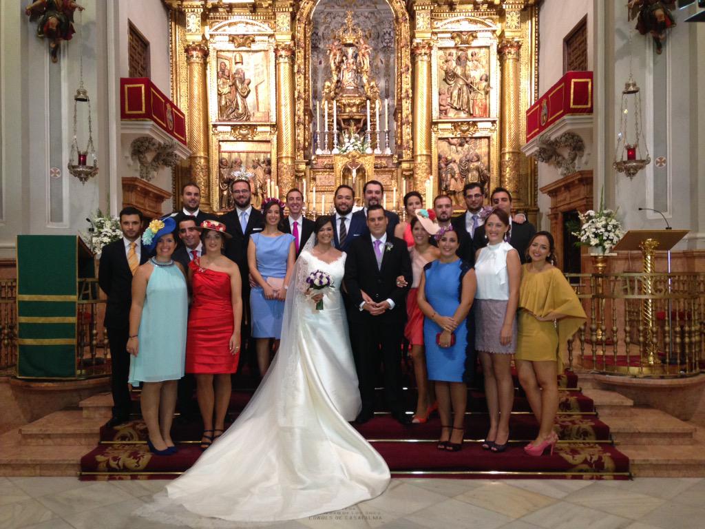 victoria_joven's tweet photo. Sta. María de la Victoria ayude a caminar a esta pareja de nuestra parroquia (Comunidad) q ayer contrajo matrimonio. http://t.co/T5PZa2OPzk