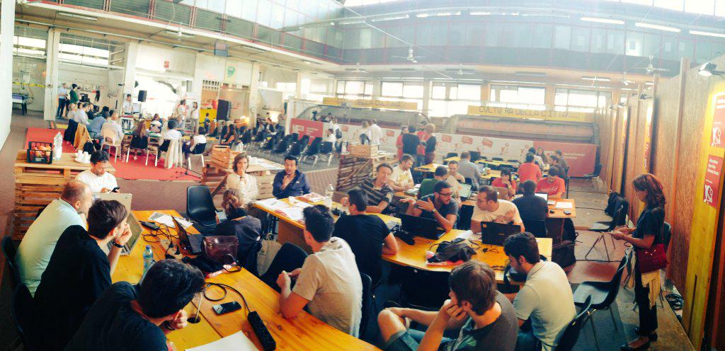 egodomenico's tweet photo. Foto evento #Hackathon Open Data MircoCavallari Memexposed #DChampFE @DigitalChampITA http://t.co/bnMrYYYH1m