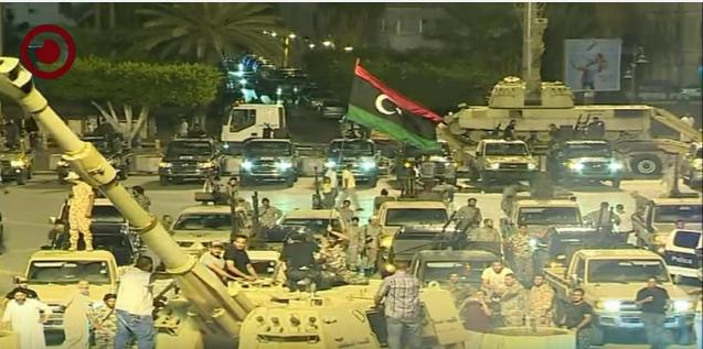 مدفع Palmaria الهاوتزر الذاتي الحركه لدى الجيش الليبي  CPVxYfPWIAA0cRX