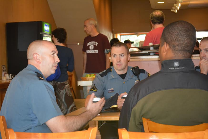 OfcTellier's tweet photo. I attended our 1st #CoffeeWithACop today.  Thanks to the citizens who came out and to @Brueggers for the coffee! http://t.co/0zrs21IRNf