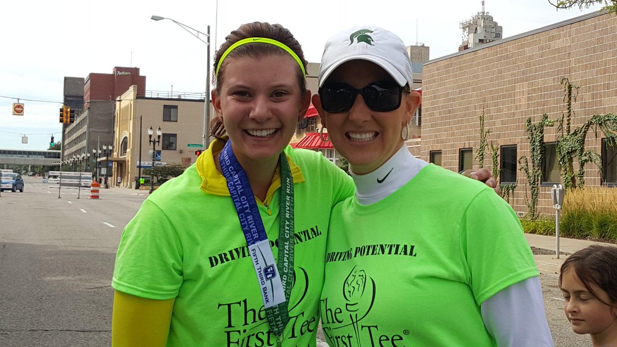 rsampson011's tweet photo. So proud of Coach Alissa running 13.1 at the #ccriverrun for @FirstTeeMidMich! Amazing job, Alissa! #Run4TFTMM http://t.co/4YHwckN47G
