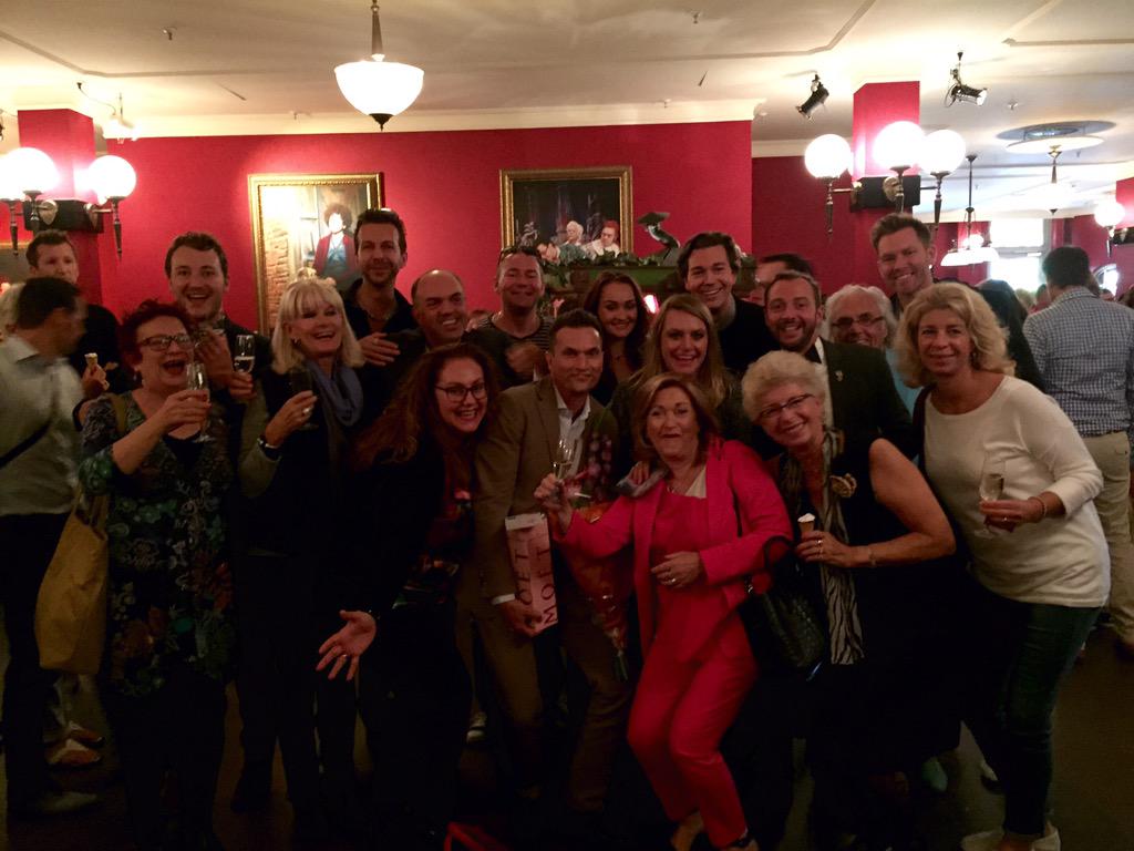 JacolienKooman's tweet image. Première musical #Pinokkio, it's a wrap! Trots op regisseur Jerry Rijstenbil, je signature is echt jou 💋 #Efteling