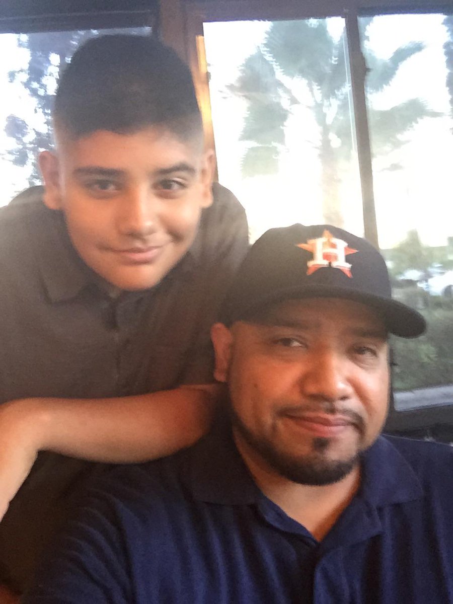 Jacobro56633549's tweet photo. Me and my dad http://t.co/yLxy97Tp92