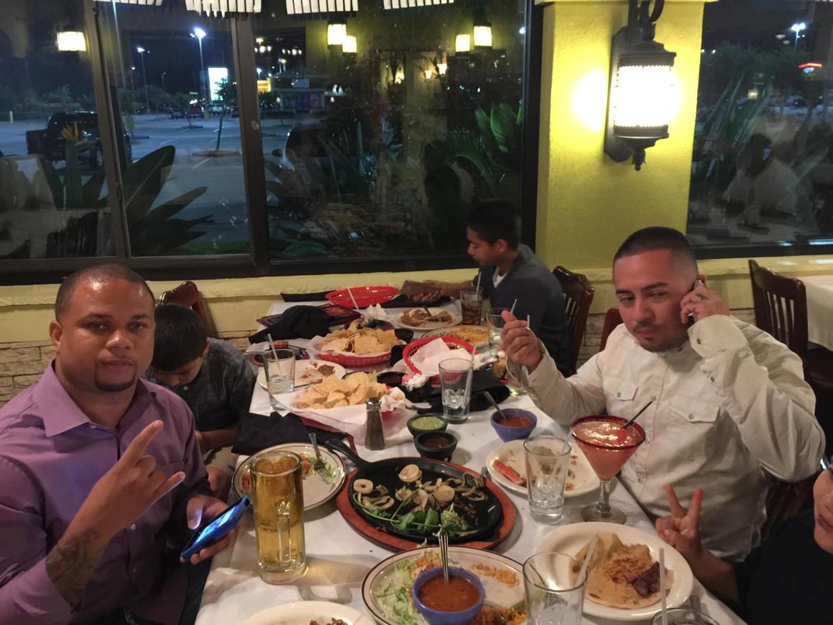 Jacobro56633549's tweet photo. My dad friends came to my b-day http://t.co/bDs73BMabS