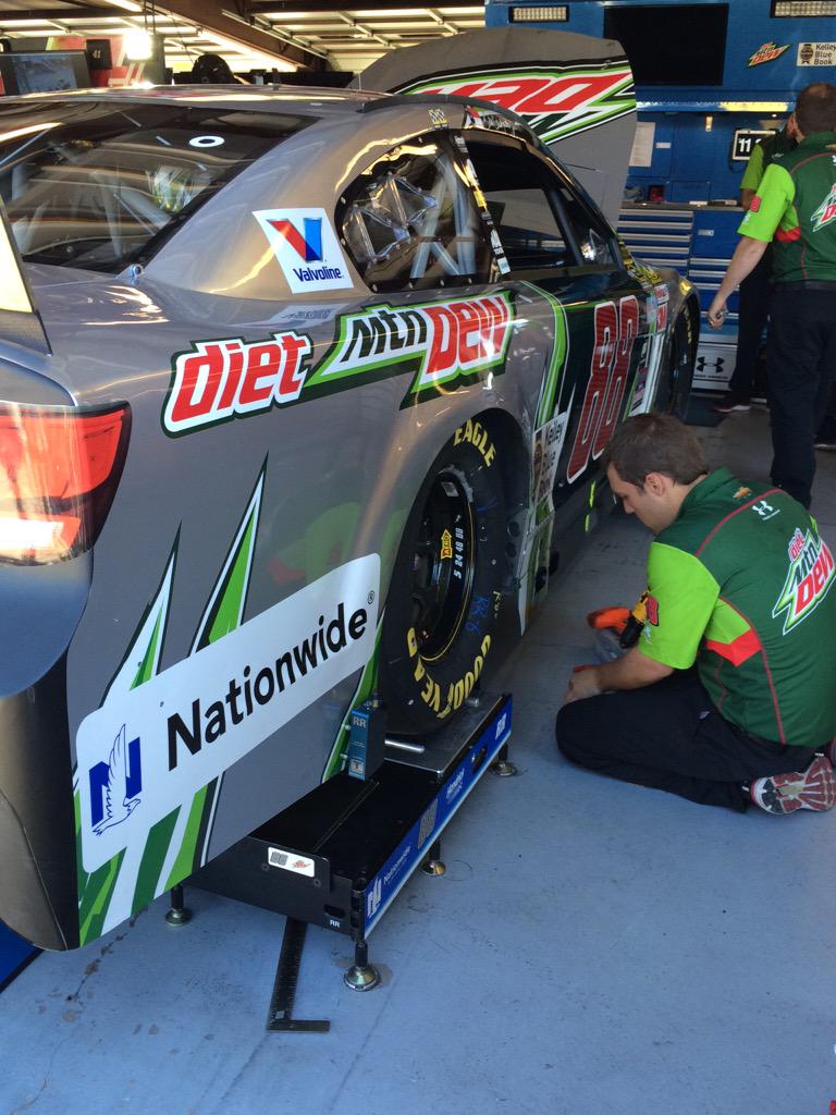 Hendrick5Team tweet picture