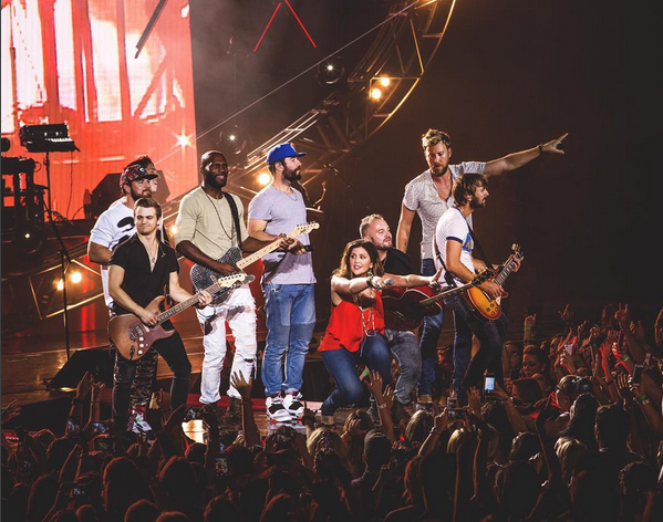 ladya's tweet photo. Wrapped up the #wheelsuptour last night in Jersey. Thanks to @hunterhayes and @samhuntmusic for an incredible summer! http://t.co/XagylVDoZ9