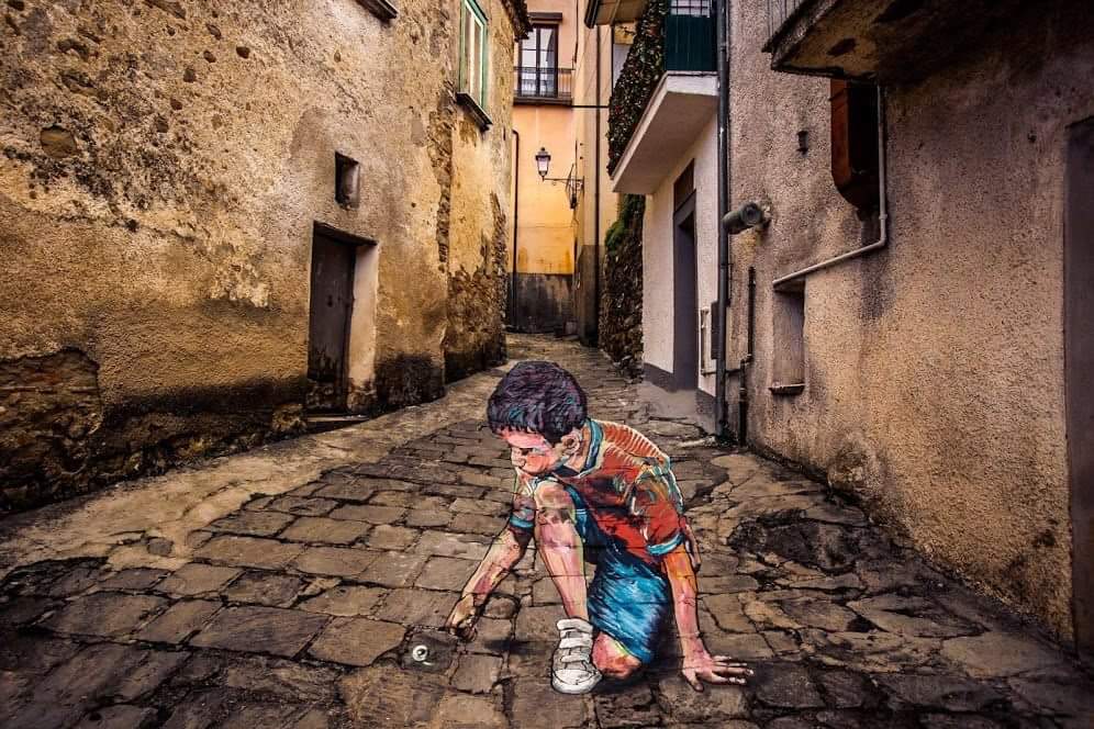 hypatia373's tweet photo. #art #streetart #graffiti 
by #TonyCuboliquido http://t.co/gJuF211uui