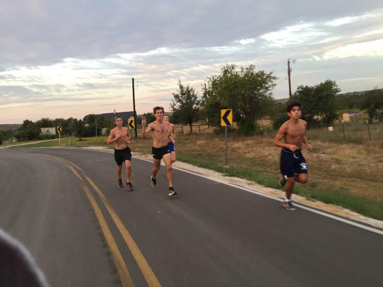 TCU_XC's tweet photo. Awesome LR by the TCU Men's this morning at Chapel Creek! #TCUXC http://t.co/rx5dWUEncZ