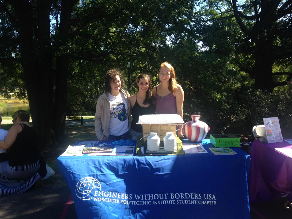 WPIResServices's tweet photo. Students representing EWB #LIVEWPI #wpi @wpiEWB http://t.co/qcEXX4f6ur
